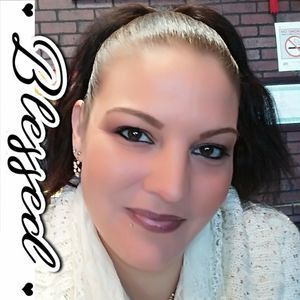 Meet your Posher, Tina